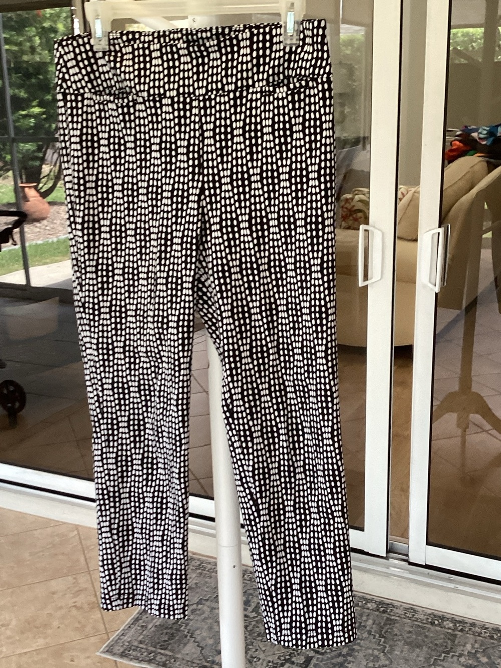 Black & White Dot-Print Straight Leg Pull-On Pants